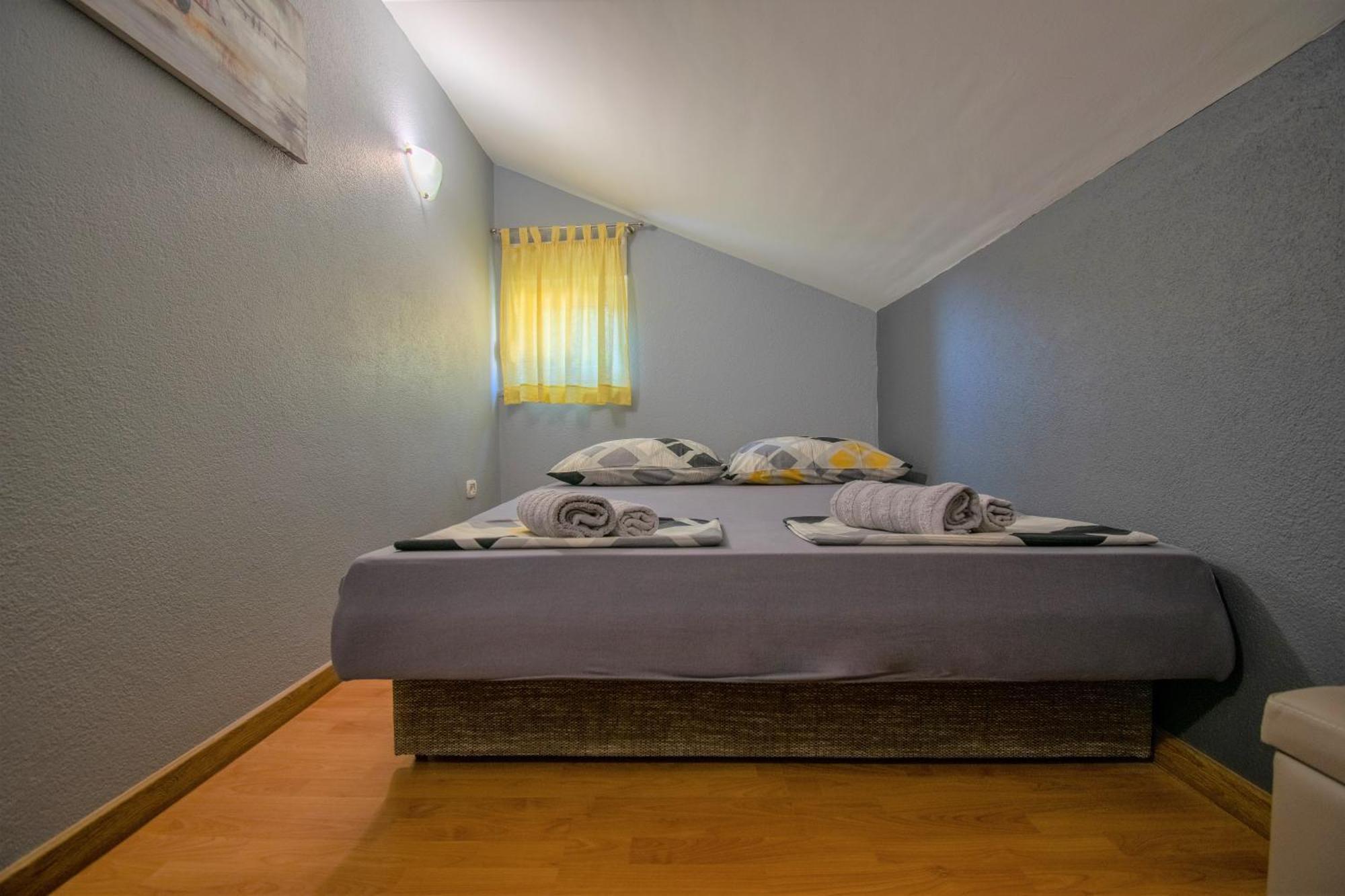 Apartments Hudovernik Baška Voda Exteriör bild