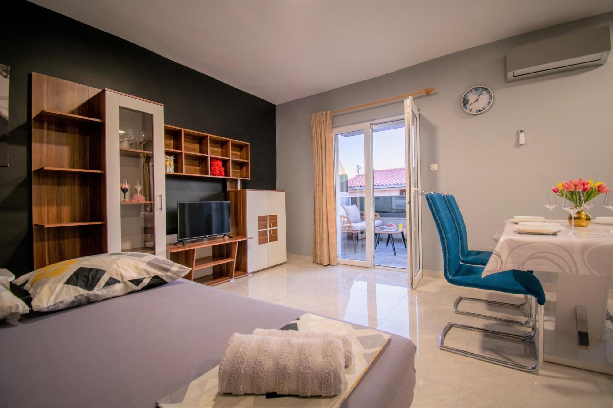 Apartments Hudovernik Baška Voda Exteriör bild